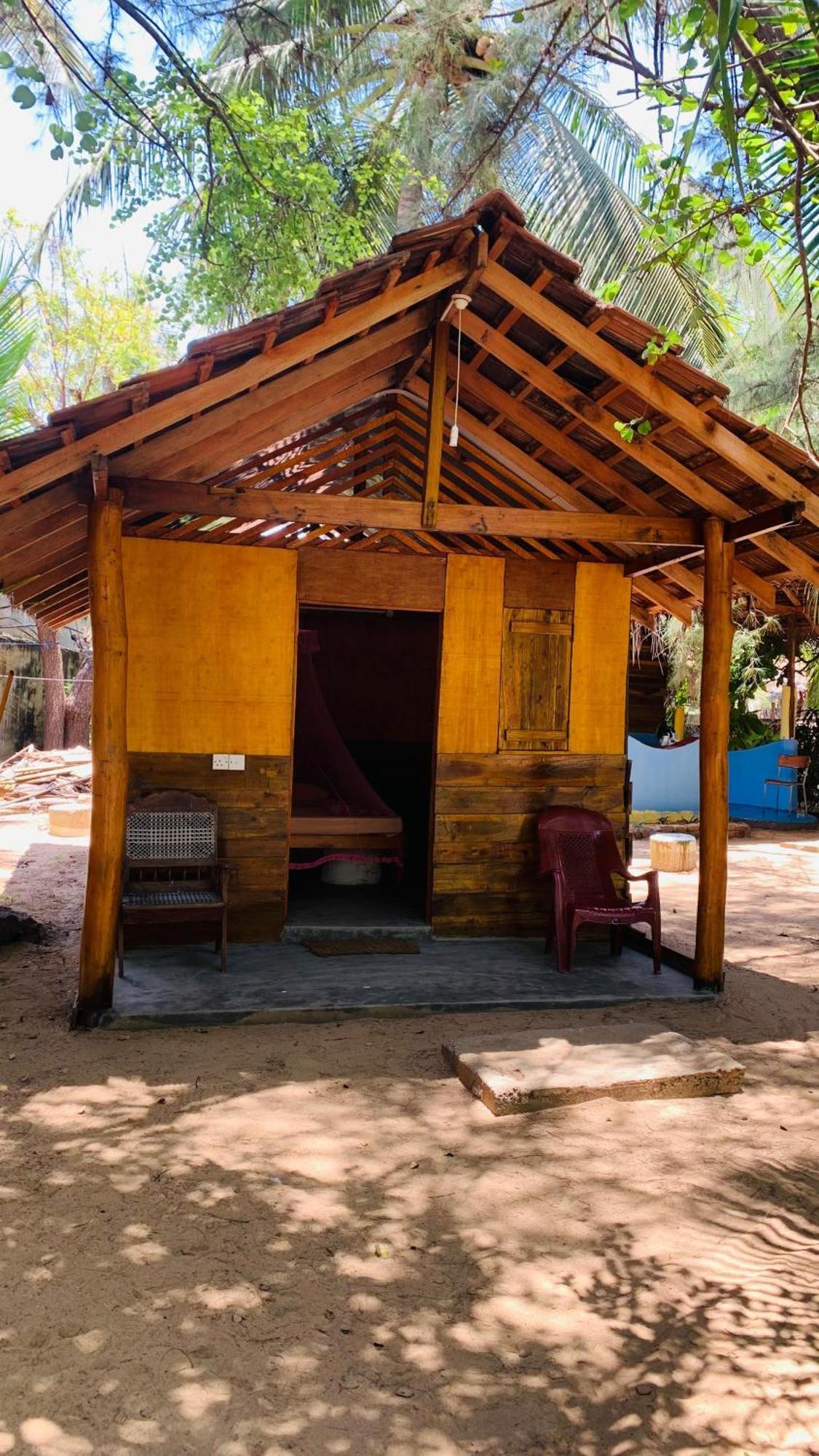 Breezy Beach Cabanas Baie d'Arugam Extérieur photo